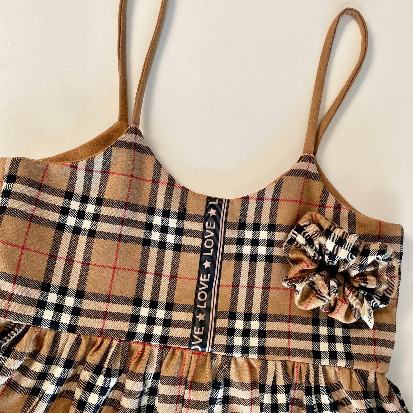 Abito tartan con arriccio