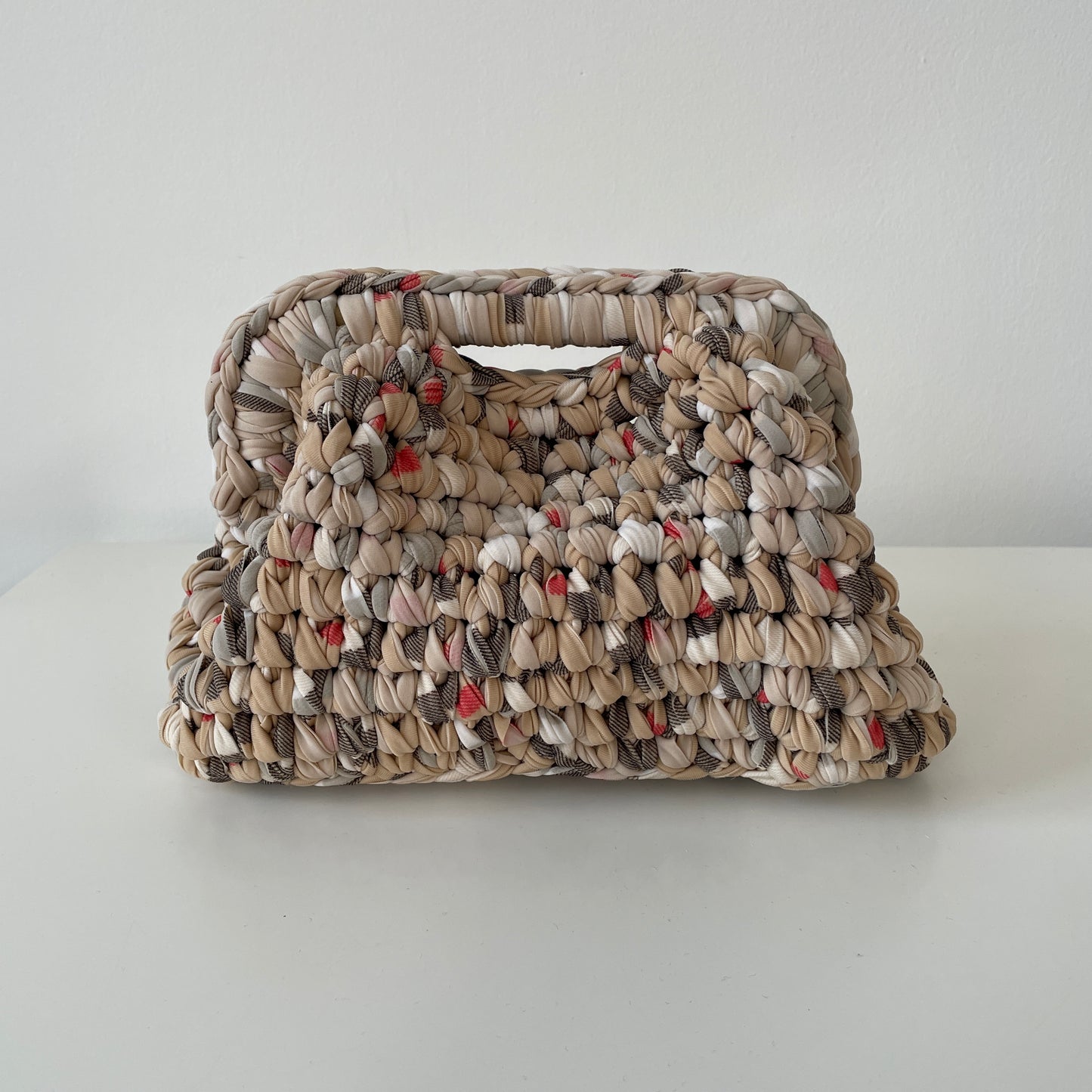 Ginger clutch