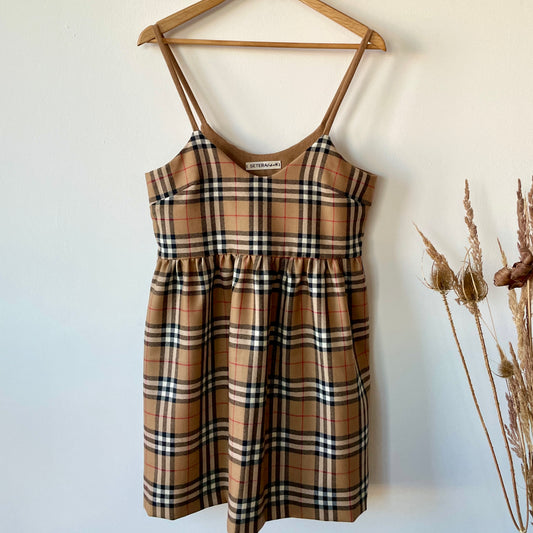 Abito tartan con arriccio