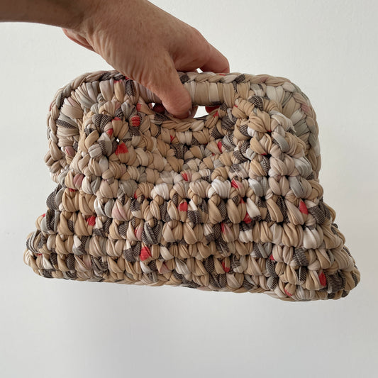 Ginger clutch